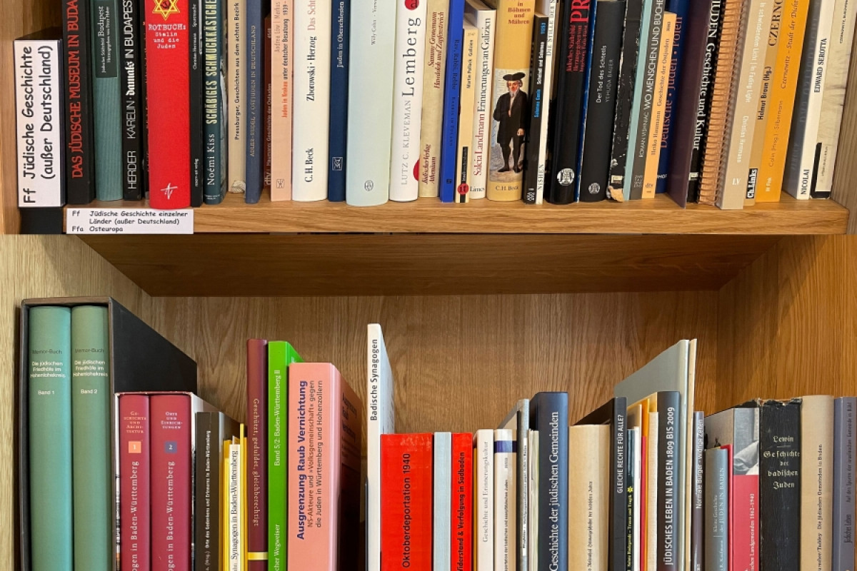 Ein kleiner Einblick in die Bibliothek